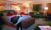 New York New York Hotel and Casino Guest Room with Sofa New York New York Hotel and Casino Guest Room with Sofa
